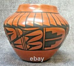 Jemez Pueblo Native American Pottery Pot by Donald Chinana (1963-2012)