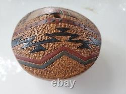 LW Signed LORRAINE WILLIAMS Native American Navajo Pottery Seed Pot 3 1/2