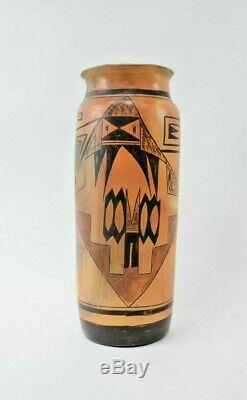 Large Antique Hopi Pueblo Indian Pottery Vase Early 20th Century 13.25 h