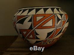 Large Native American Acoma Pot