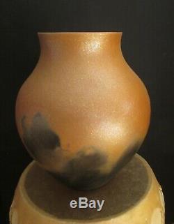 Large Santa Clara Pueblo Micaceous Pottery Olla by Native American Lee Moquino