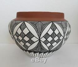 Large Vtg Rose Jones Laguna Pueblo Native American Pottery Olla Jar