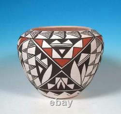 Lolita Concho Acoma Pueblo Vintage SW Native American Art Pottery 5 ¾ x 7 Vase