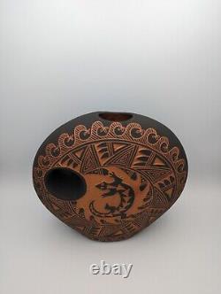 Lorianne & Cyrus Concho Signed Native American Pottery Vase Pot Lizard 11x11
