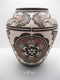 Lot 7 Fabulous Big Carlos Laate Zuni Polychrome Pottery Heartline Deer Vase