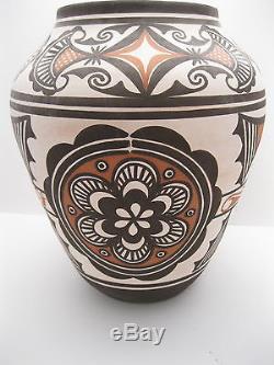 Lot 7 Fabulous Big Carlos Laate Zuni Polychrome Pottery Heartline Deer Vase