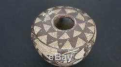 Lovely small Native American pottery bowl. Acoma Pueblo