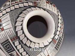 Maria Acosta Native American Pottery Pot / Vessel