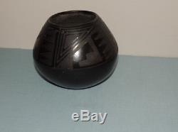 Maria Martinez Pottery Bowl / Pot / Vase Early Marie 1925-1943 San Ildefonso