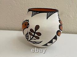 Mary Antonio Native American Acoma Pueblo Pottery Vase / Bowl with Parrot Design