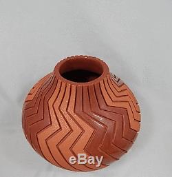 NATIVE AMERICAN INDIAN SAN JUAN PUEBLO pottery SUE TAPIA ESTATE