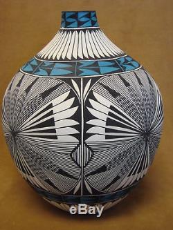 Native American Acoma Fine Line Fluted Pot Hand Painted by Corrine Chino