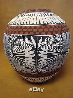 Native American Acoma Fine Line Olla Pot Hand Painted by Corrine Chino! Fine Lin