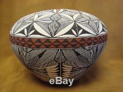 Native American Acoma Fine Line Seed Pot Hand Painted by Corrine Chino! Fine Lin