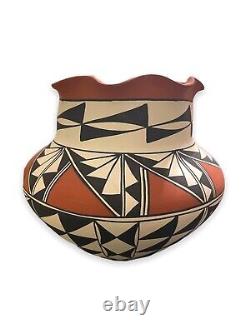 Native American Acoma Handmade Pottery Pot Vase Signed AL HTF Ruffled Top