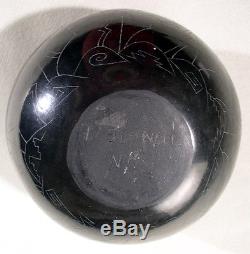Native American Acoma Hopi, Etched Black Pottery Seedpot Ergil Vallo Dalawepi