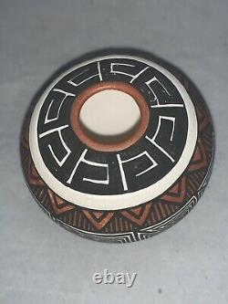 Native American Acoma Indian Pot, Seed Pot, Miniature, Signed Jay Vallo