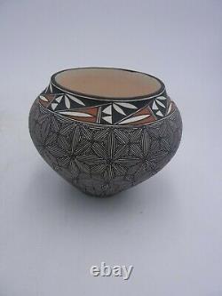 Native American Acoma Pot by Luann Ried