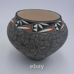 Native American Acoma Pot by Luann Ried