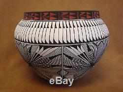 Native American Acoma Pottery Hand Painted Pot by Corrine Chino! Fine Line