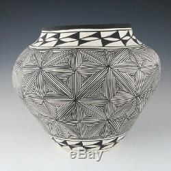 Native American Acoma Pottery Olla By Beverly Garcia