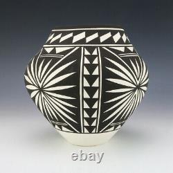 Native American Acoma Pottery Olla By Kathy Victorino