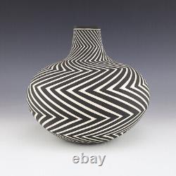 Native American Acoma Pottery Vase By Paula Estevan