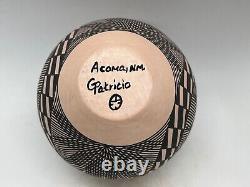 Native American Acoma Pottery Vase Georgia Patricio