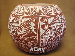 Native American Acoma Pueblo Hand Etched Sunface Pot by L. V