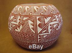 Native American Acoma Pueblo Hand Etched Sunface Pot by L. V