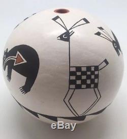 Native American Acoma Pueblo Seed Pot pottery by Dolores Lewis