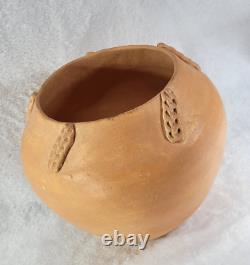 Native American Acoma corn cob Designed Pot Pottery