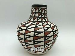 Native American Acoma pottery Vase Beverly Davis Garcia