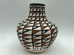 Native American Acoma pottery Vase Beverly Davis Garcia