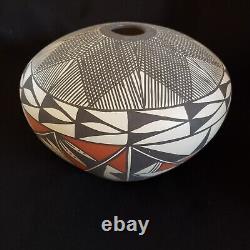 Native American Ceramic Handpainted Bowl Southwest Signed Pottery 5½ Tall READ