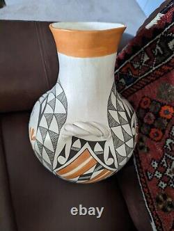Native American Fine Large Acoma Pot/jug Eva Histia