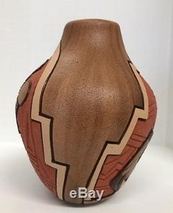 Native American Hand Made Hopi Pottery With Beautiful Design