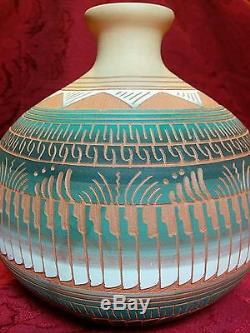 Native American Hilda Whitegoat Navajo Pottery Southwestern Clay Pot Signed 6