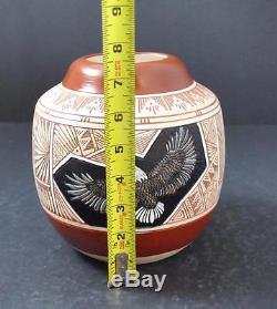 Native American Indian Etched Eagle Pottery Vase Arnold Brown Navajo 7 1/2 W4