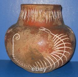 Native American Indian Sgraffito 9 Seed Pot Signed in script