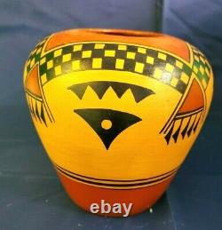 Native American JEMEZ Pottery VASE