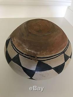 Native American Kewa Pueblo Aguilar (Santo Domingo) Polychrome Storage Jar