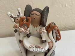 Native American Leslie Teller Velardez Isleta New Mexico Storyteller Figurine