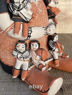 Native American Louise E. Suina Storyteller Pottery Figurine Cochiti Pueblo