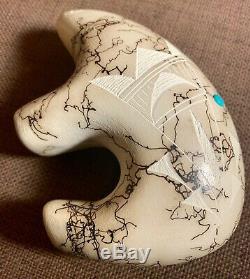 Native American Navajo Horse Hair Pottery Etched Bear By M Vail Extremely Rare