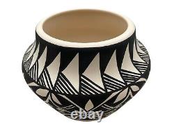 Native American Pottery Acoma Hand Painted Southwest Home Decor Vase Concho