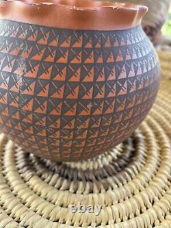 Native American Pottery Acoma Handmade Fine Line Hand Painted Vase F. Vallo