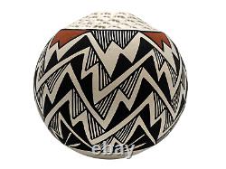 Native American Pottery Acoma Handmade Fine Line Work Home Decor Vase B Garcia