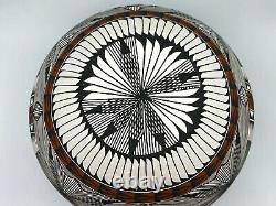 Native American Pottery Acoma Handmade Stunning Work Beautiful Fine Line Vase