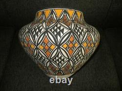 Native American Pottery Acoma Handmade Stunning Work Beautiful Large 14 Inch